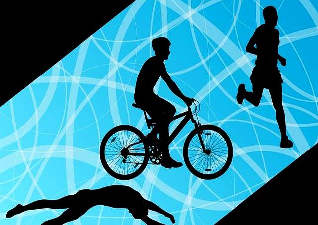 膝关节不好的人注意！医生劝告：这3种运动最伤软骨，尽量避开