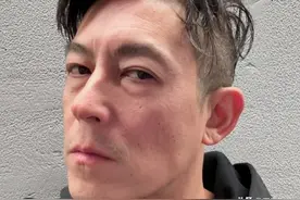 看了陈冠希和谢霆锋近照，才懂干巴巴和体力充沛的差距图片