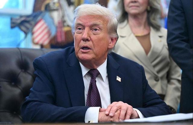 局势恶化，印总理突然离国，首都遇袭第2天，中方亲口证实一件事