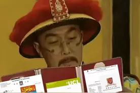 “钱包三折叠怎么折都没钱”，三折叠成今年最好笑的自嘲梗了图片