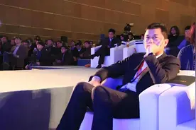 李亚鹏“落魄”现状曝光：从身家十亿沦为破产“老赖”.......图片