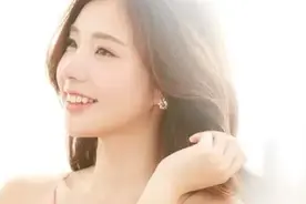 接吻时，如果男人摸你这“三个地方”，他有可能是老司机了图片