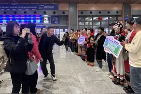 2025象山国际普洱思茅马拉松圆满结束 今夜热情的歌舞送别远方的跑友们 让我们2026再会！图片