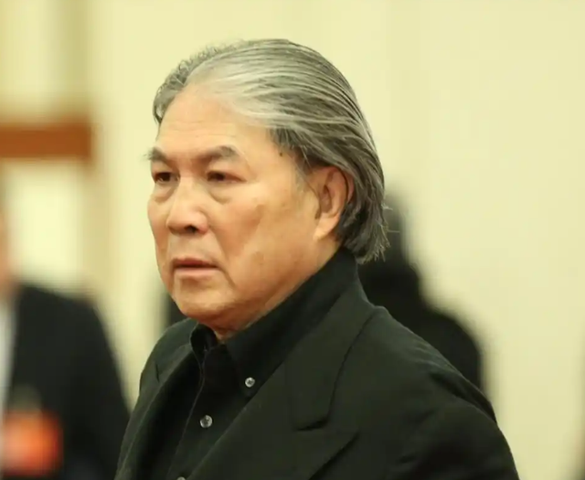 郭晶晶也没想到，79岁公公霍震霆再破天花板，让整个豪门圈沉默了