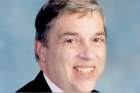 既是美国特工,也是苏联间谍，克格勃在美国最大的鼹鼠罗伯特·汉森图片