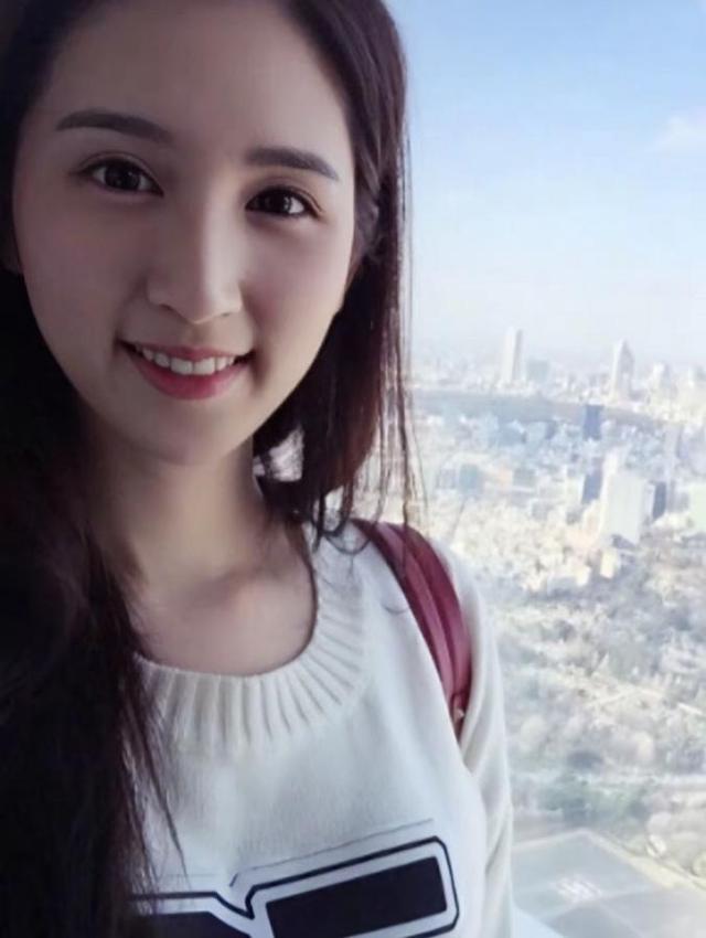 曾是体操女神，退役后与大51岁的干爹谈恋爱，如今何傲儿收获新生