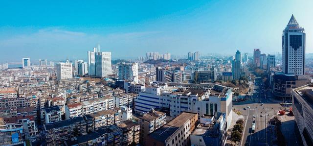 江苏“人口最少”的地级市，常住人口不足350万，不到苏州的1_4