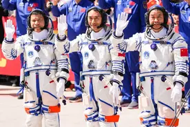 安阳骄子逐梦太空！从三组镜头看陈中瑞首次飞天→图片