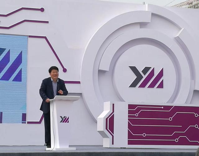 中国又出“新王炸”！美国人傻眼：封锁3年，竟养出个“怪物”？