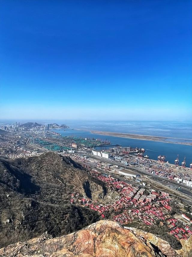 江苏有座海滨小城，4月鲜花开满山头，却被99%的游客路过