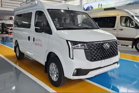 大通新途V80短轴露营车，下地库好停好放，低顶版售价12.98万图片