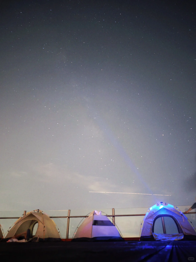 成都秋游宝藏地，周末徒步遛娃看彩林，人少景美还免费，冲鸭！