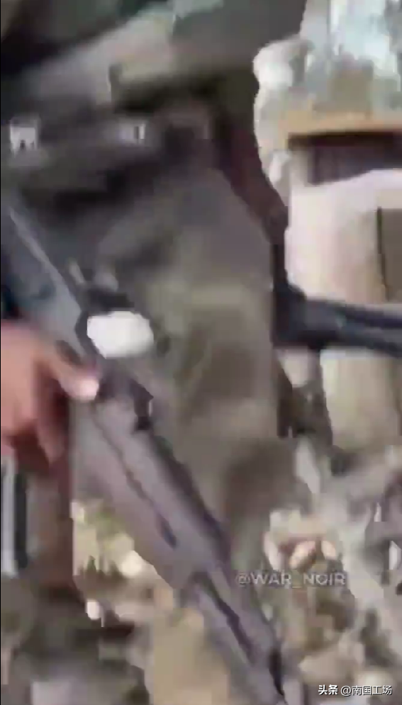 就在刚刚，泰国军队遭最大惨败：柬埔寨敢死队手持56冲，光脚冲锋