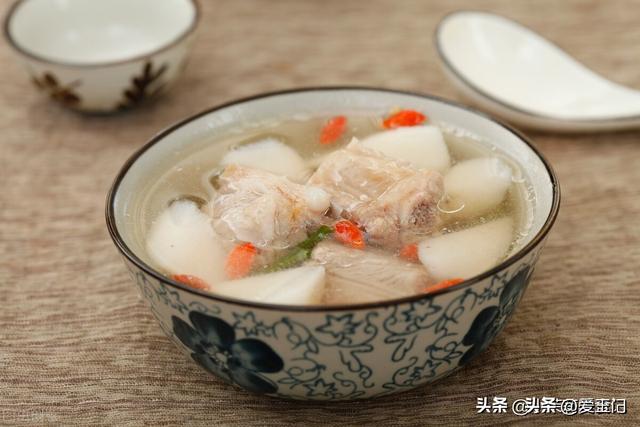 “霜降3不吃，吃了冬难安”，10月23日霜降，3不吃指啥？别大意