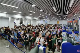 东兴口岸暑期入境游迎来热潮！图片