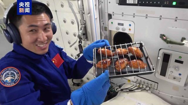 为什么美国禁止中国加入国际空间站，同时又允许其他国家加入？