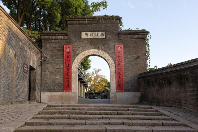 夹在南京苏州之间，这座不太有存在感的江南小城，我为它留住3天