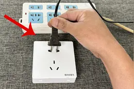 插座很难插进去别愁？教你一招，不花一分钱就能搞定，不用...图片