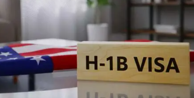 当美国人让印度人滚回印度去，印度人的回答彻底让美国人破防了！