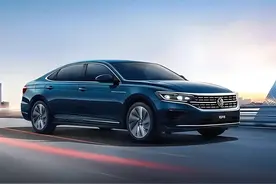 价格战即将打响！同款380高功发动机 ，帕萨特与迈腾售价竟相差7万图片