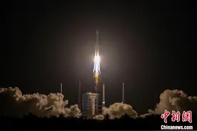 中国成功发射中星3B卫星图片