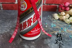 熟记8个细节，茅台酒不用开箱也能辨别真假，过年买酒可要擦亮眼图片