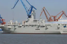 3艘航母打头阵，60艘大驱和70艘潜艇，中国海军家底有多厚实？图片