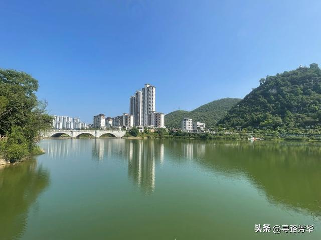 寻觅一小城，不问世事，放下一颗在喧嚣中奔忙的心
