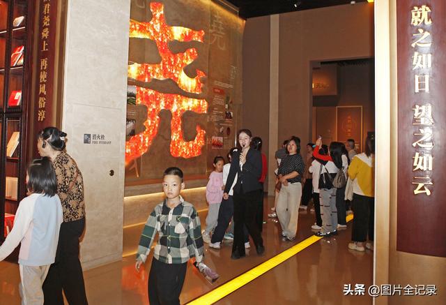 山西襄汾：参观陶寺遗址 感受文明魅力