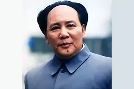 1989年古月受邀参加国宴，上将杨白冰打个招呼，吓得他连忙起身图片