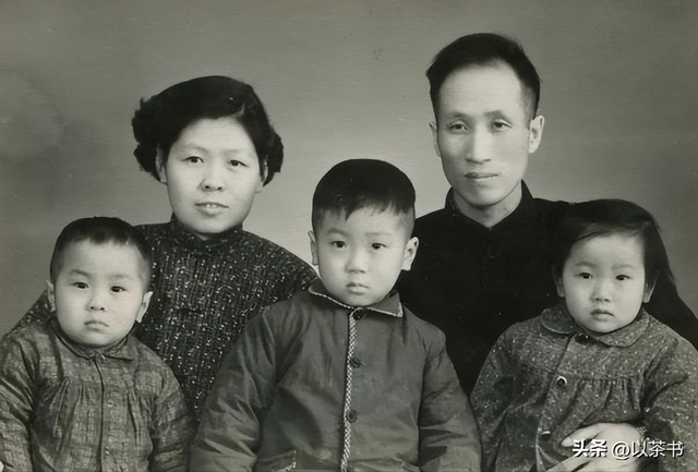 原来马未都妻子是她，怪不得做啥都能来财，真是娶一个贤妻旺三代