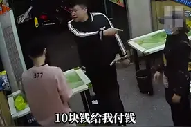 馄饨店打人后续，顾客多加的是葱油，老板已被处罚，店铺被送祭品图片