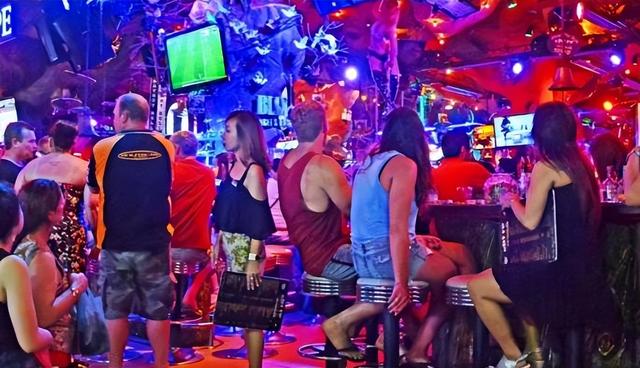 立陶宛为啥被称为“欧洲淫窟	”？一起去瞧瞧这个可悲的中欧小国