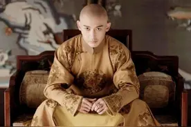 乾隆的传位之谜：17个儿子，他为何会选平庸的颙琰为储君？图片