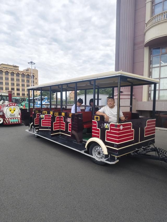 到了满洲里我们做了四件事，其中一件至今难以释怀