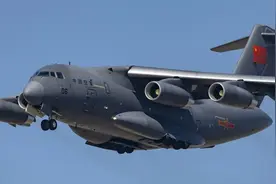 重磅：中国5架运20与空警500飞抵埃及，再次展示跨洲际运输能力图片