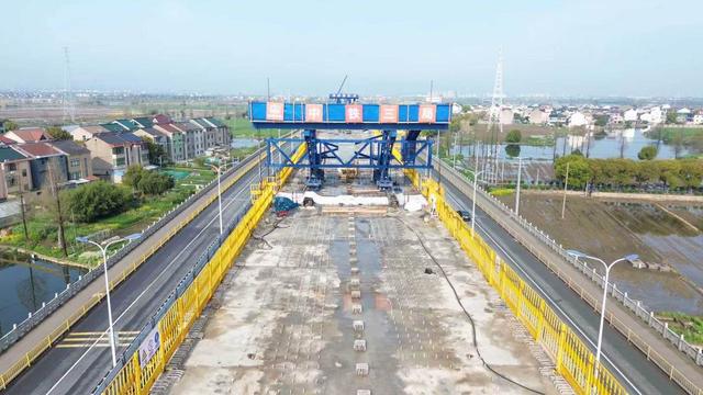 绍兴地铁2号线二期工程首座连续梁顺利合龙