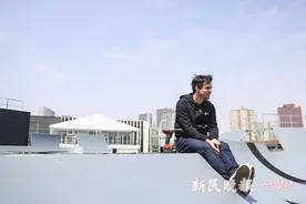 自行车奥运冠军钟天使体验小轮车：很不一样，很好玩图片