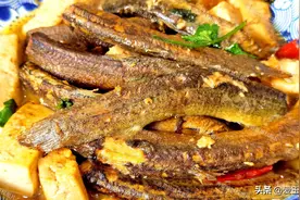 眼下最好吃的鱼就是它，肉多刺少营养高，老少皆宜，春天敞开吃！图片