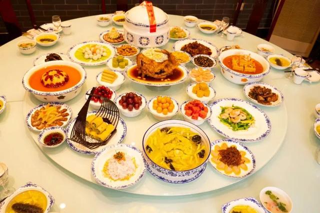 董宇辉向世界推荐，“请花几天时间去山东”！