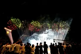 中央广播电视总台 2024年中秋晚会昨晚如约而至 今年中秋团圆尽在丁香湖 世界华人共赏这轮明月图片