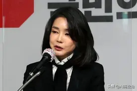 “韩国第一夫人”金建希将继续留在总统官邸获得警卫和警备保护！图片
