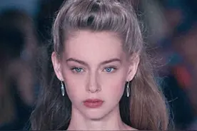 美国姑娘来中国旅游，回国哭3天，坦言美国与中国差距一目了然图片