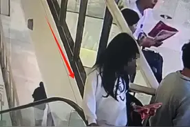 揪心！仅仅4秒，一女孩突然在商场坠亡，多方回应图片