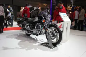 豪爵新款150小太子，排量适中，颜值颇高，售价11800元，适合代步图片