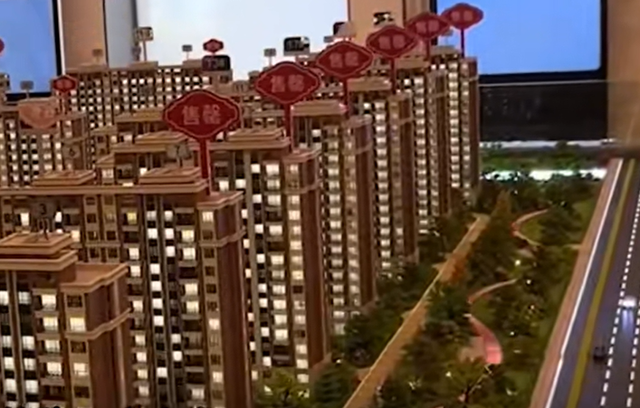离婚后，不管房产证上有没有名字，房子都这样处理，闹也没用！