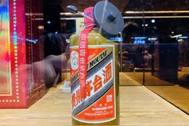 750/瓶！7月茅台散飞价格很离谱 经销商卖惨：已经不敢收酒了图片