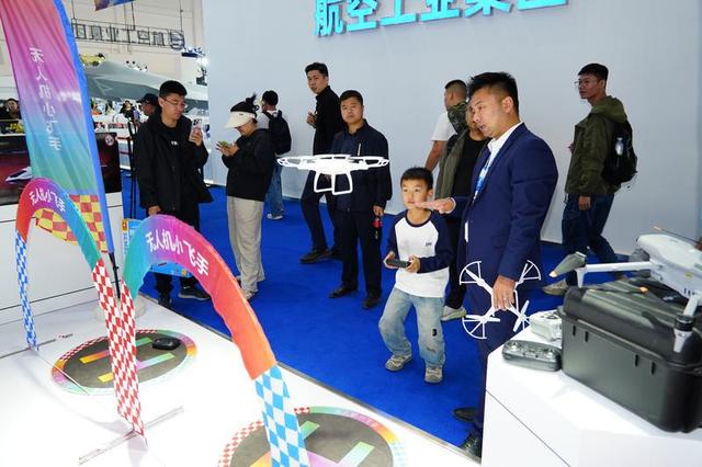 2025年空军航空开放活动：撒播逐梦航空的种子