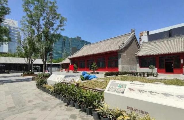 天安门附近的钉子户，小小四合院无人敢动，原来是位大人物