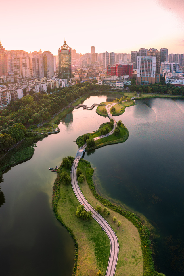 适合春节出发的6条避寒路线，不赶路、不打卡，一家人过个松弛年